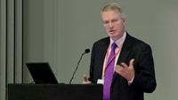 在由安捷伦赞助的 ECP 2014 “乳腺癌诊断的现有挑战”研讨会上，来自诺丁汉大学的癌症病理学教授 Ian Ellis 谈论了英国即将实施的新 HER2 测试指南。